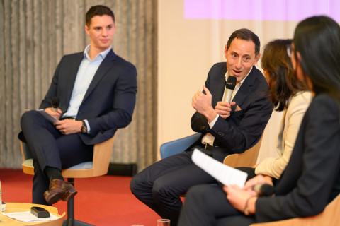 Le directeur général de Bonduelle Fresh et diplômé de NEOMA a fait une présentation sur le campus de Reims.